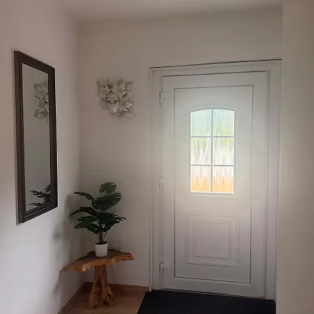 Apartment Lind